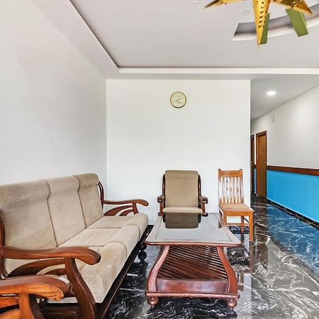 Oyo 28303 Yesh Comforts Hotel Madikeri Exterior foto