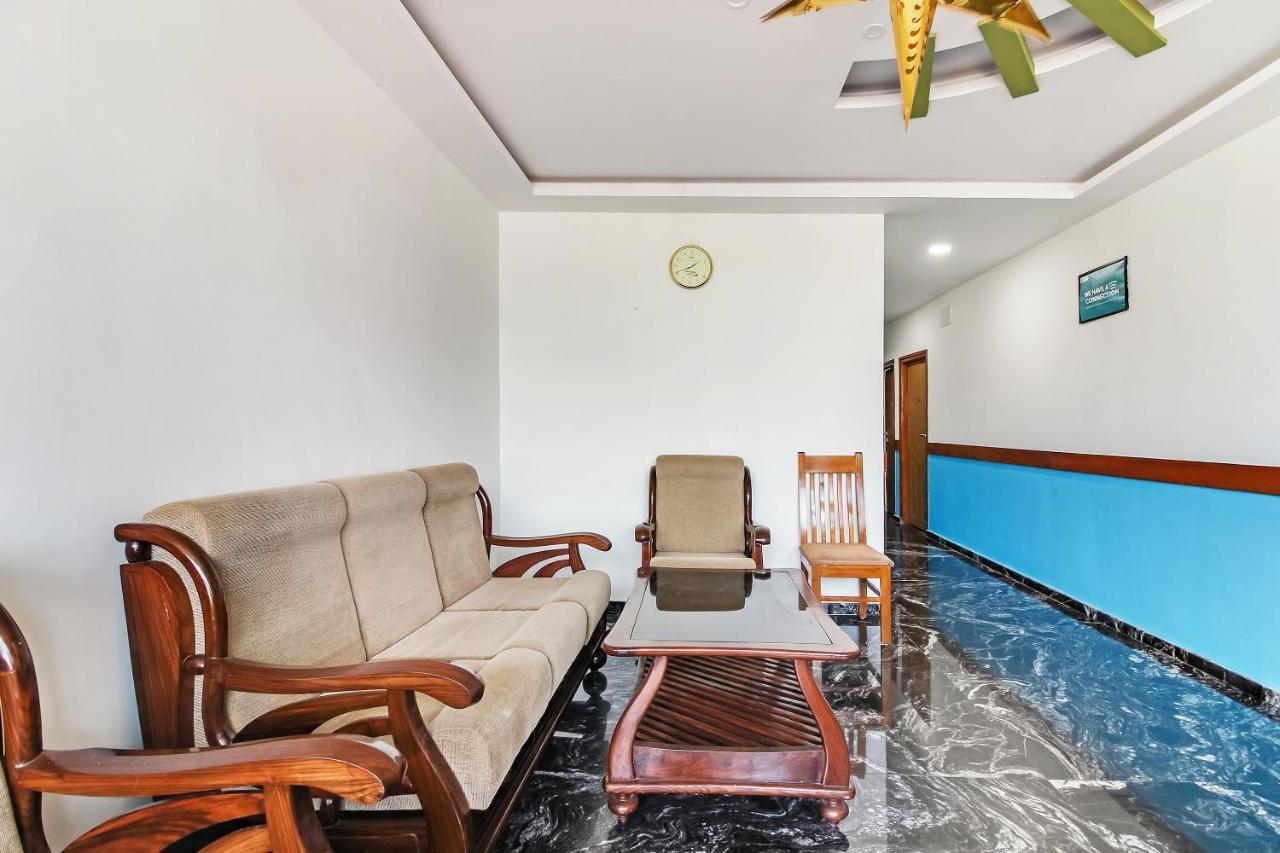 Oyo 28303 Yesh Comforts Hotel Madikeri Exterior foto
