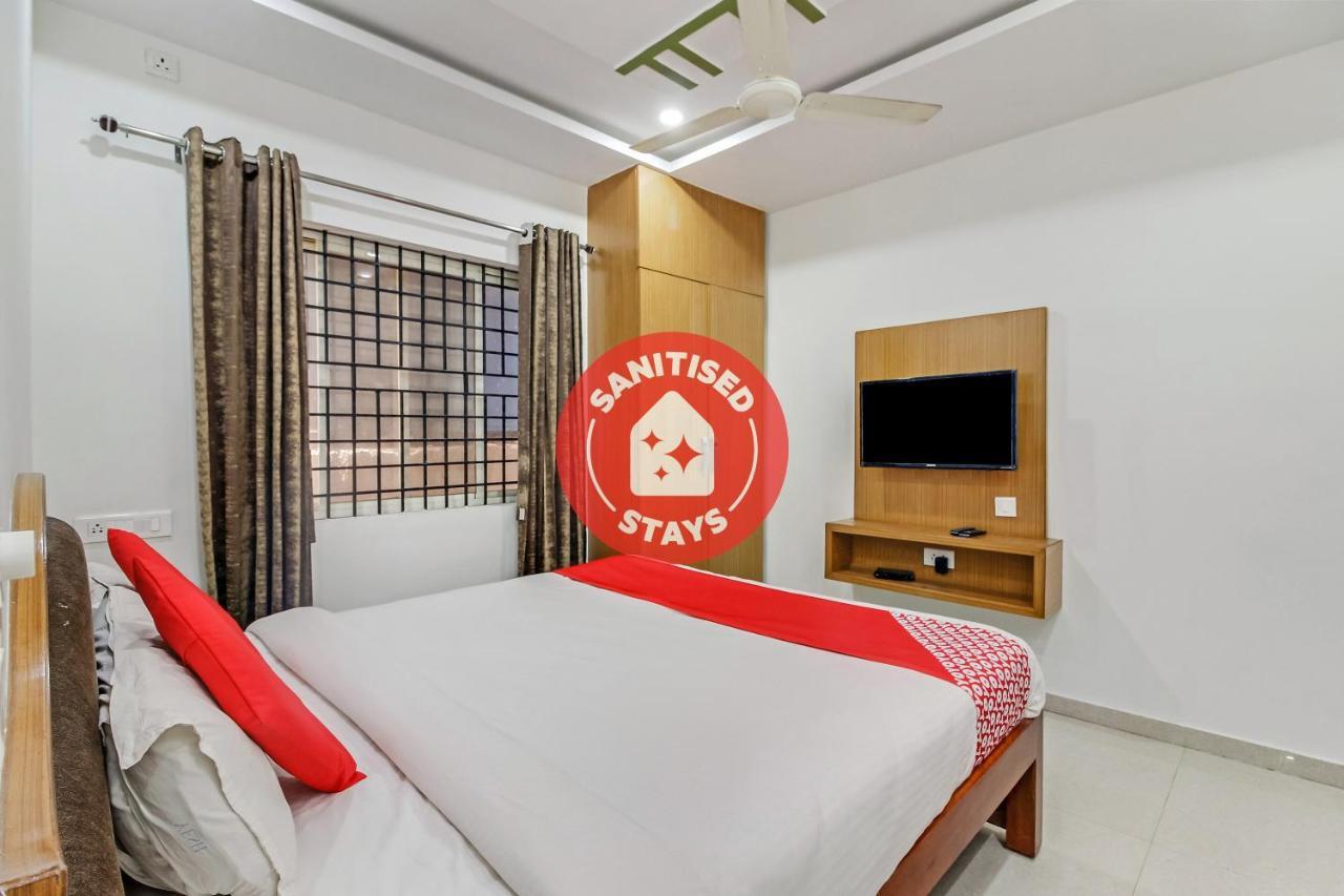 Oyo 28303 Yesh Comforts Hotel Madikeri Exterior foto