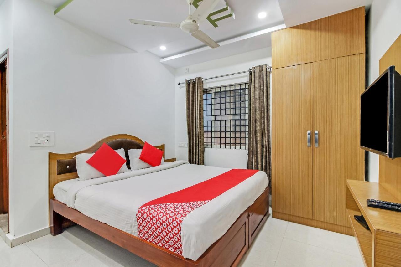 Oyo 28303 Yesh Comforts Hotel Madikeri Exterior foto