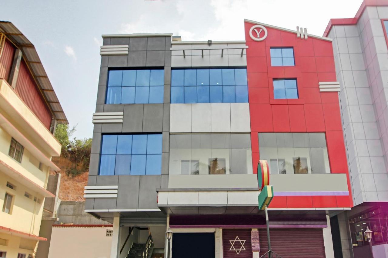 Oyo 28303 Yesh Comforts Hotel Madikeri Exterior foto