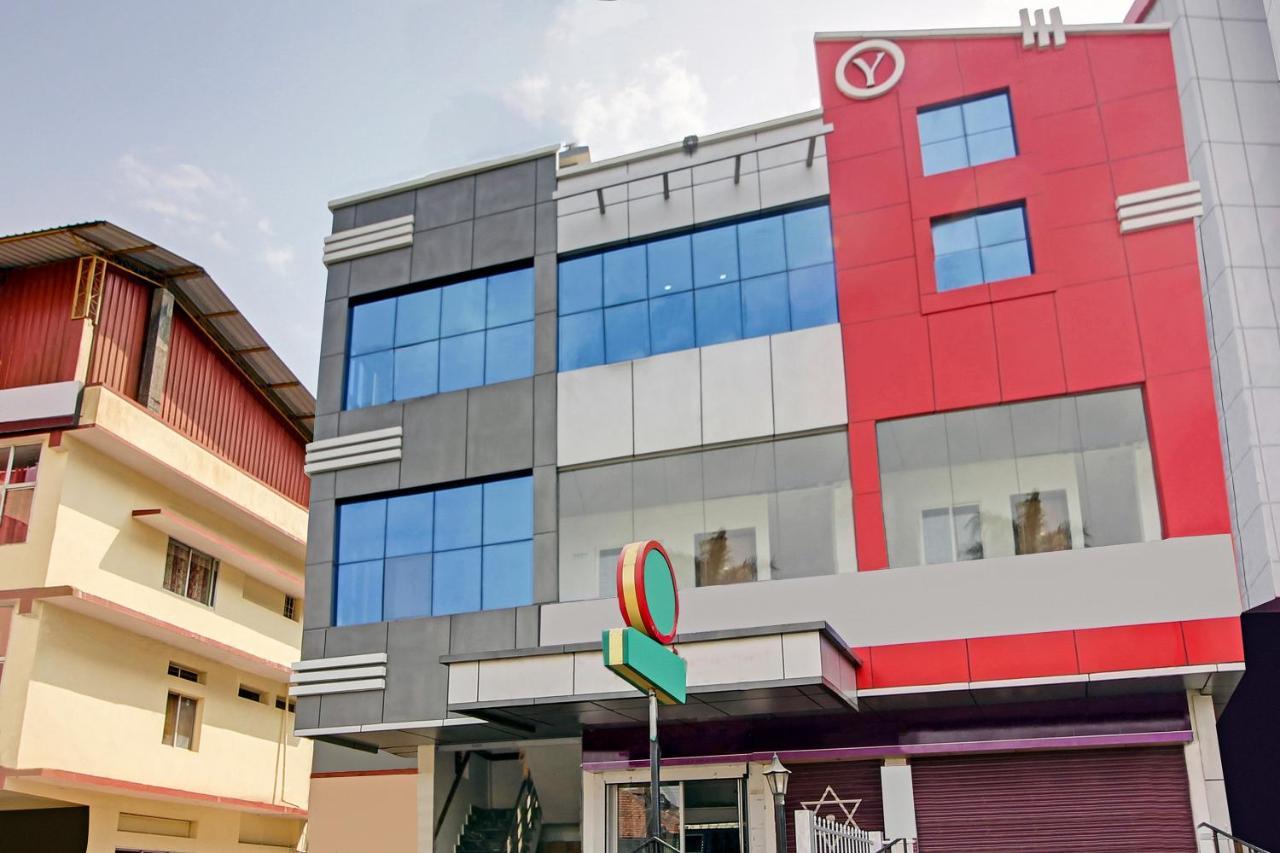 Oyo 28303 Yesh Comforts Hotel Madikeri Exterior foto